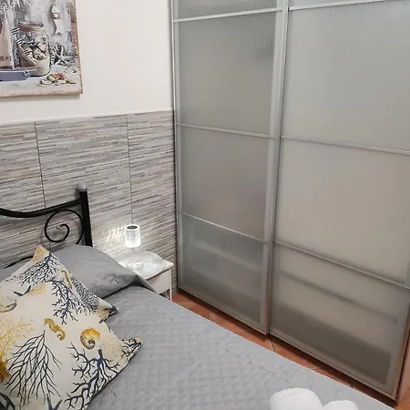 Chloe's Apartment Giardini Naxos