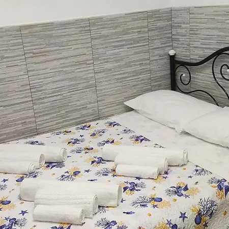 Chloe's Giardini Naxos